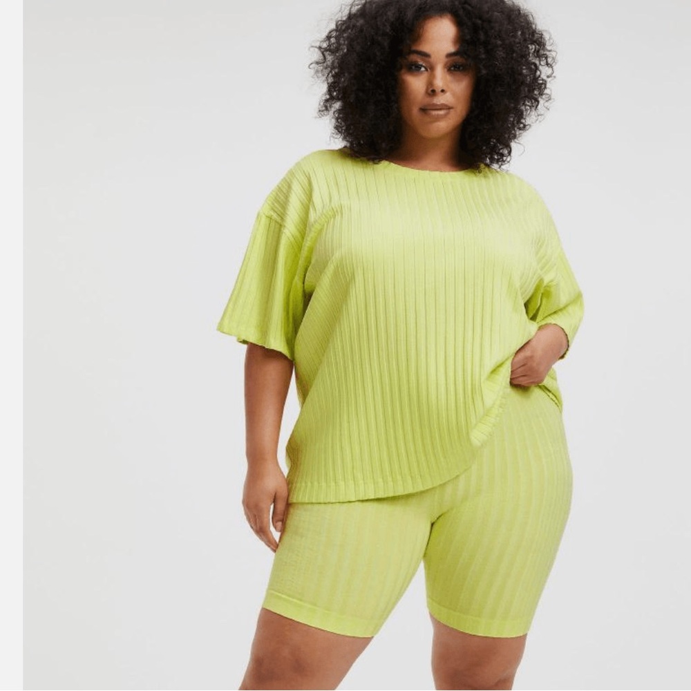 Good American Lime Green Pleated Bike Shorts Size XXL